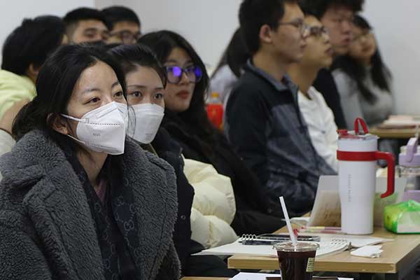 百色公务员考试培训机构哪个好？怎么收费？