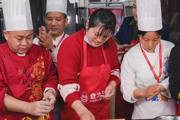 郴州肠粉培训班一般多少钱 - 食为先小吃培训