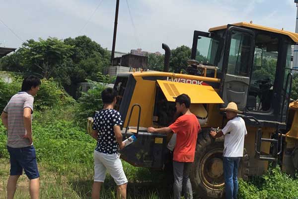 荆州装载机培训学校哪家好？在哪里？