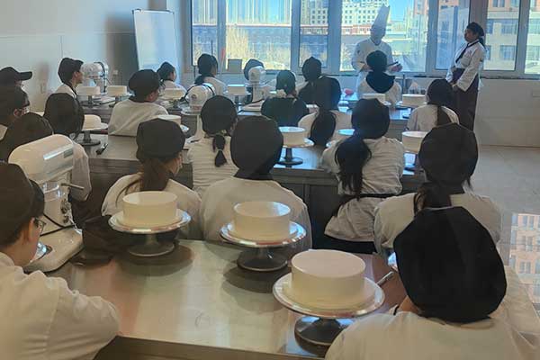 保定烘焙培训学校学费价格