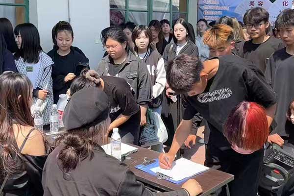 德州美发培训学校排名 - 学期学费